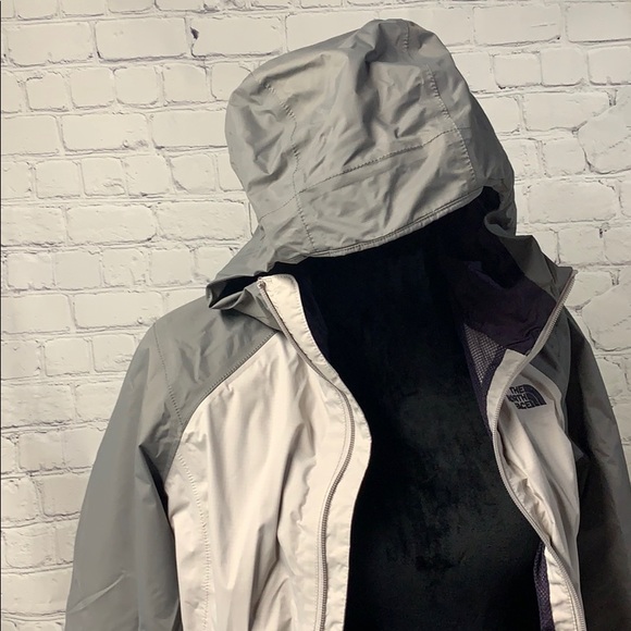 North face Women’s light jacket - Picture 7 of 11